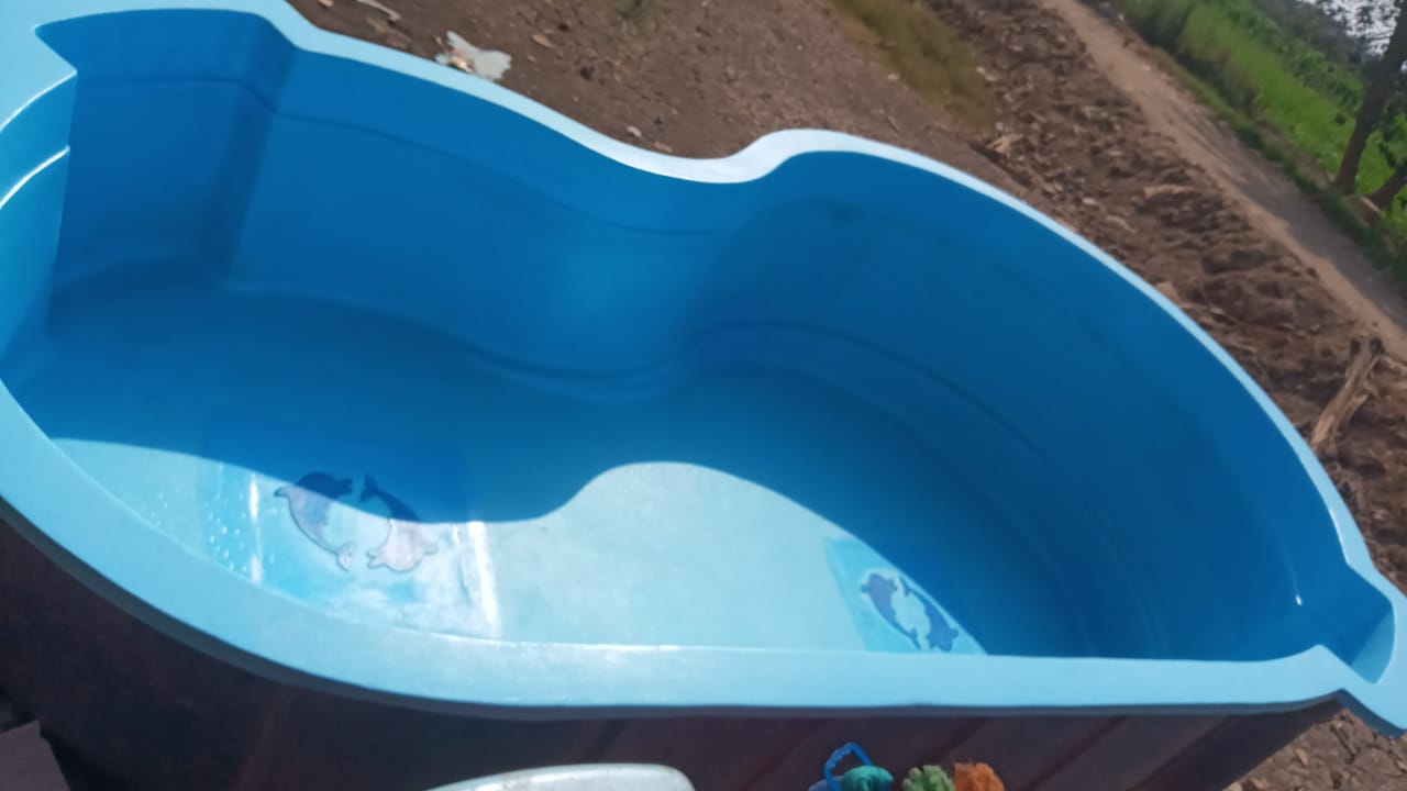 حمام سباحة فايبرجلاس جديد للبيع